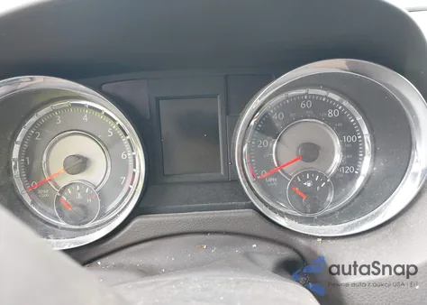 2013 Chrysler Town & Country Touring z USA, uszkodzony, nr VIN 2C4RC1BG0DR653924